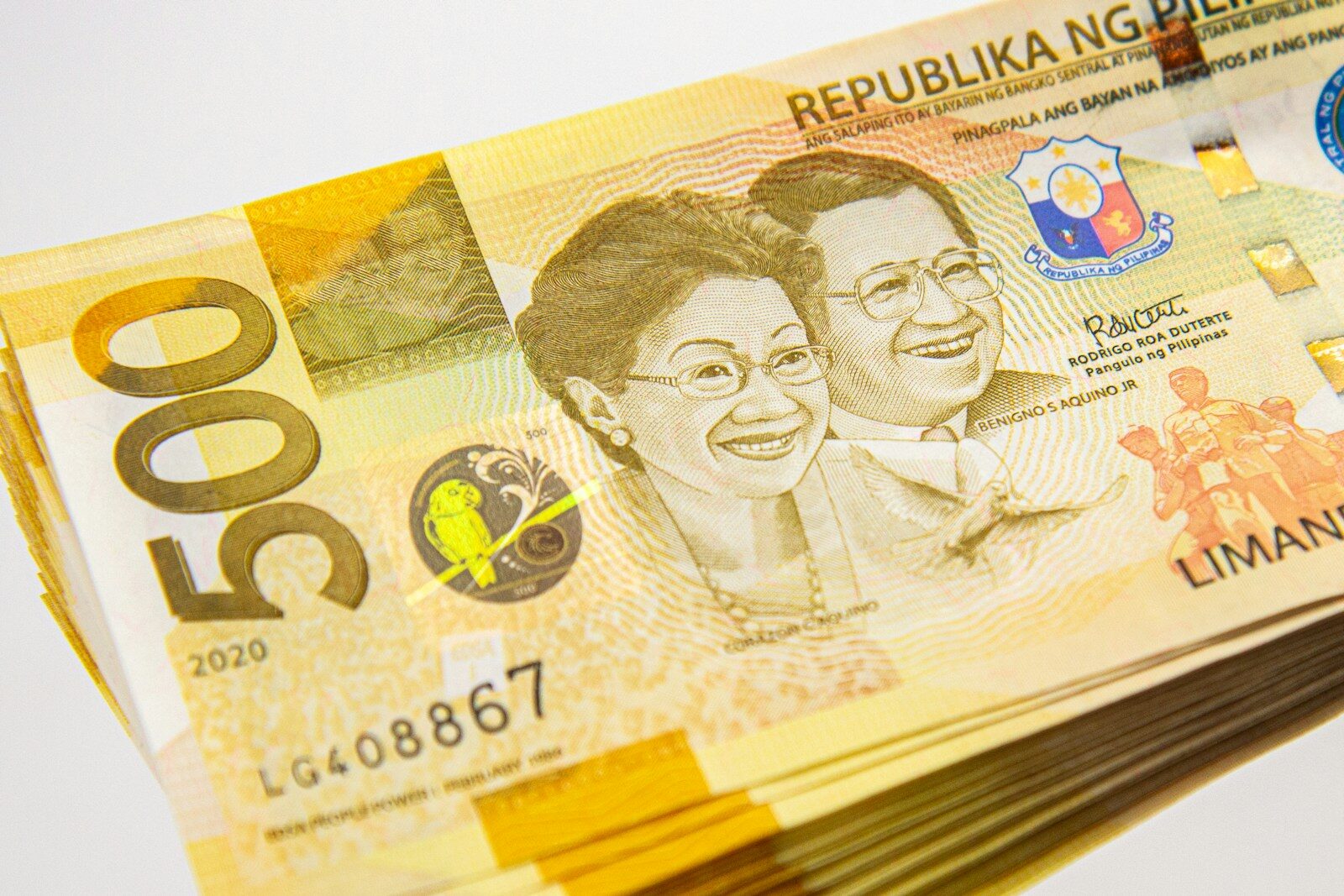 Paano Magsabi ng “Hindi” sa Pamilya: Setting Financial Boundaries Bilang OFW